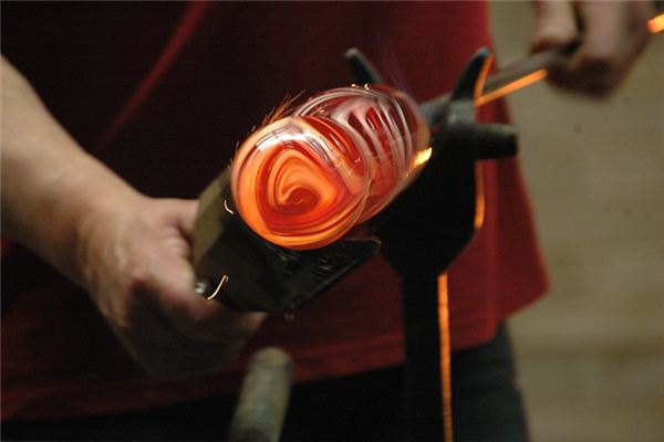 梦见玻璃工人是什么意思 梦见玻璃工人是什么意思