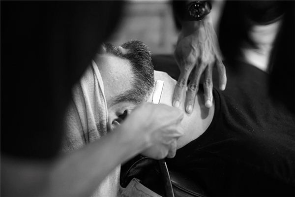 梦见理发刮脸是什么意思 梦见理发刮脸是什么意思