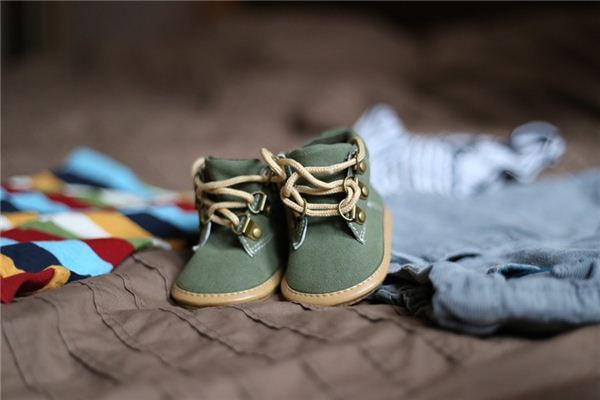 梦见找鞋子是什么意思 梦见找鞋子是什么意思