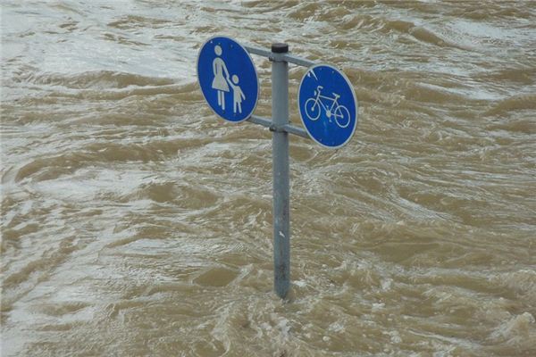 梦见发洪水是什么意思 梦见发洪水是什么意思