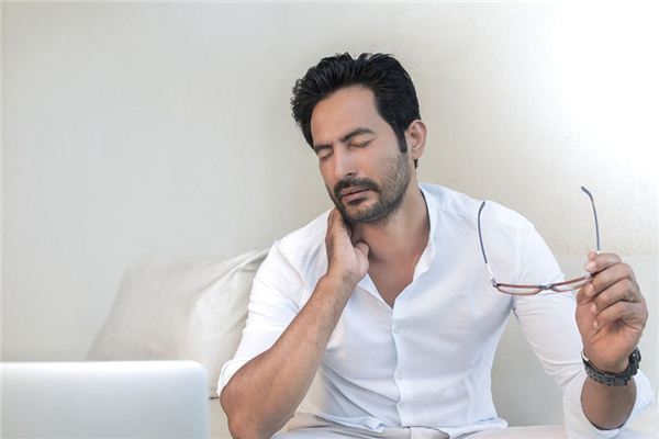 梦见嗓子疼是什么意思 梦见嗓子疼是什么意思