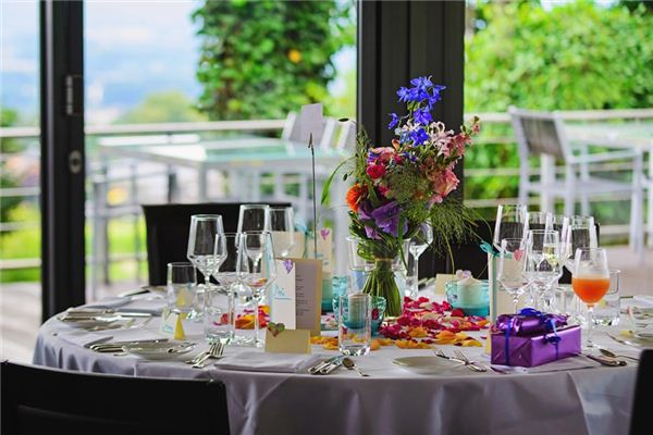 梦见喝喜酒 梦见喝喜酒